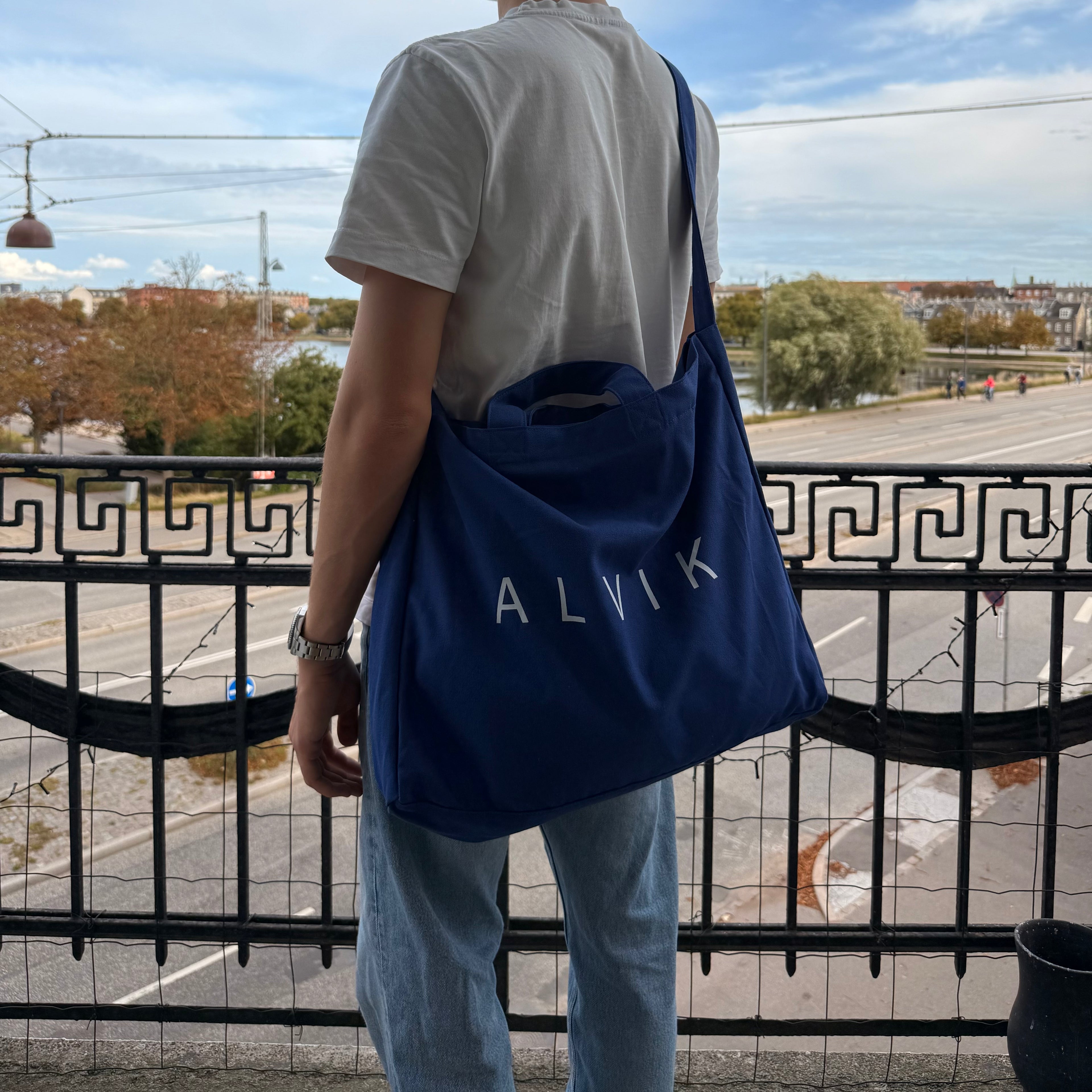 ALVIK Tote Bag – Crossbody